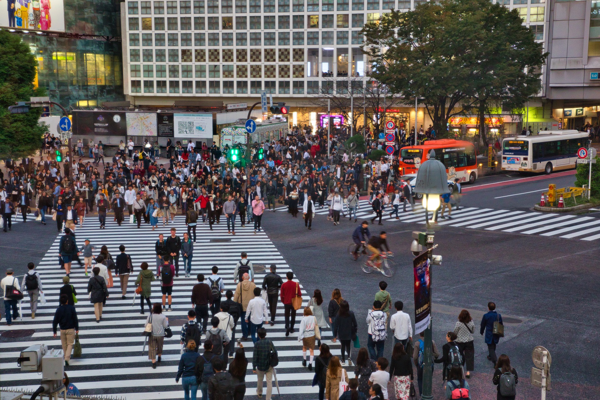 FMI. A Crisis Like No Other, An Uncertain Recovery